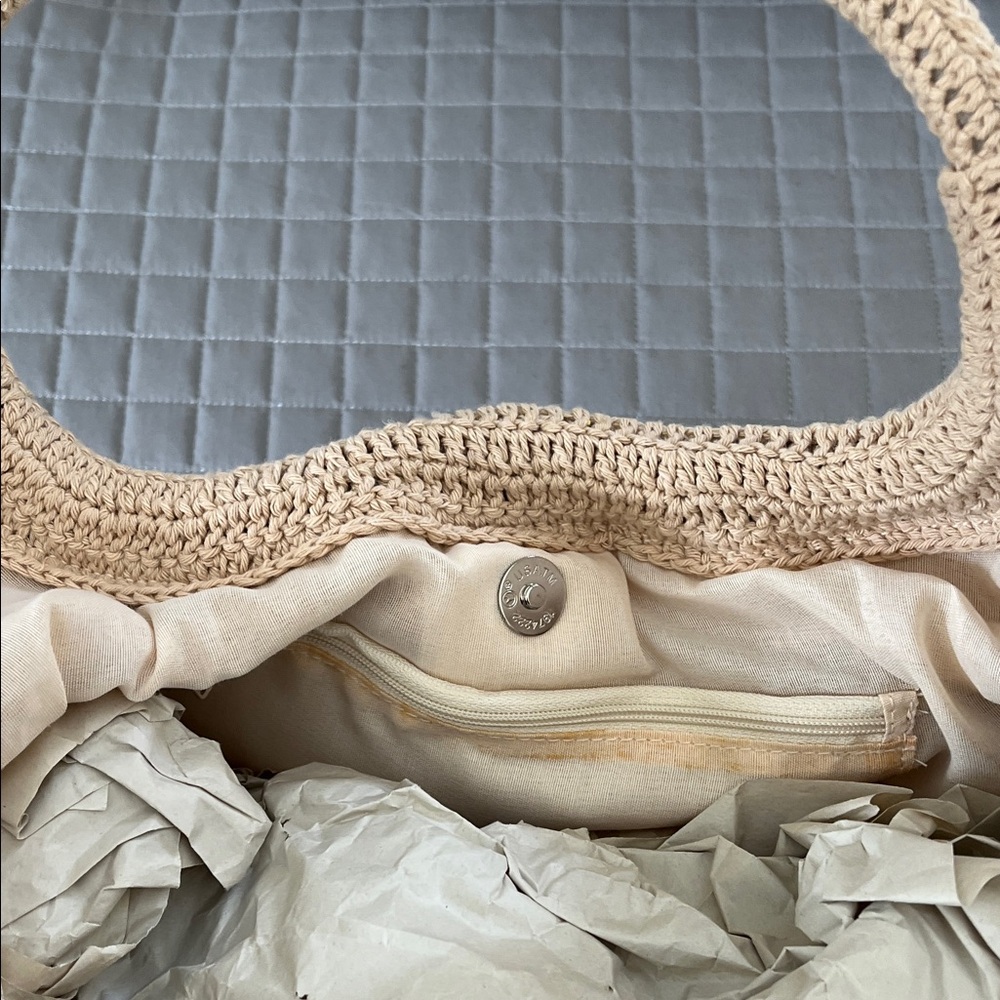 Elegant Cream Crochet Handbag - Picture 5 of 13